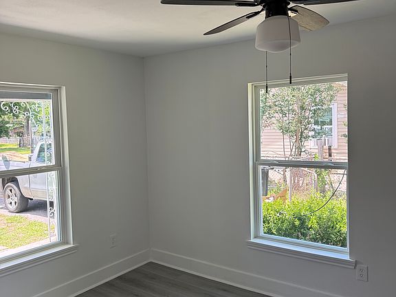 master suite, ceiling fan, walk in closet w/ double rod, private bath