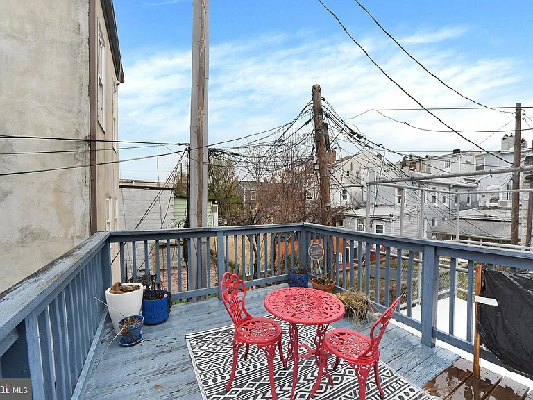 1730 Gough St — Photo 3