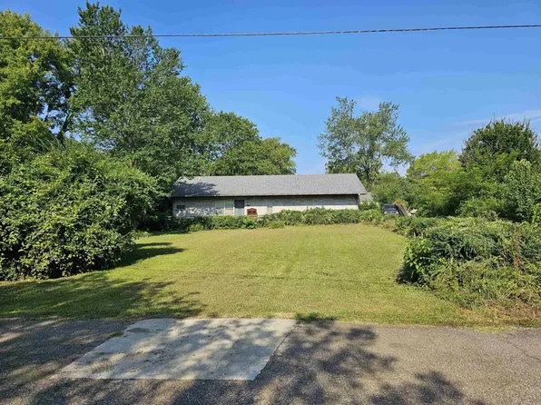 1409 Faye St, Mena, AR 71953