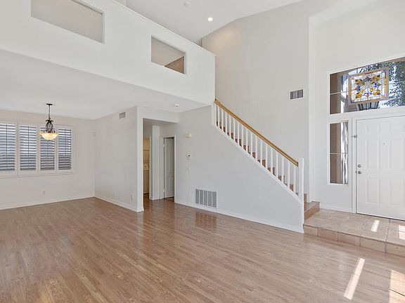5th image of 3146 Foxtail Ct