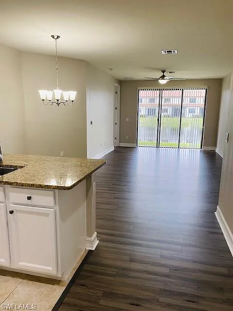 3 bed, 2.5 bath, 1779 sqft, $2,695 — Photo 2