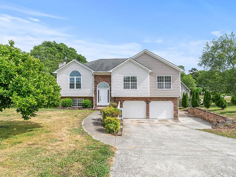 7187 Williams Rd — Photo 2