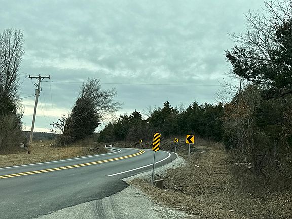 4th image of 14866 N Highway 7