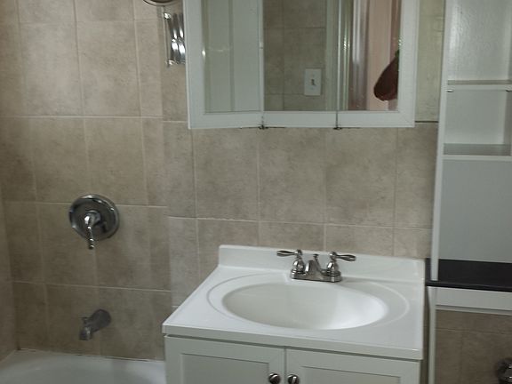 5th image of 3715 27th St APT 3G