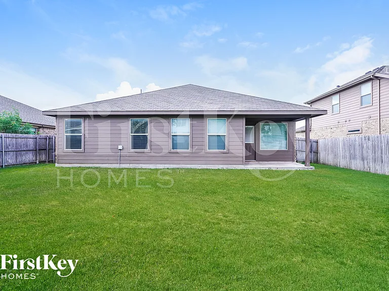 303 Preakness Ln — Photo 18