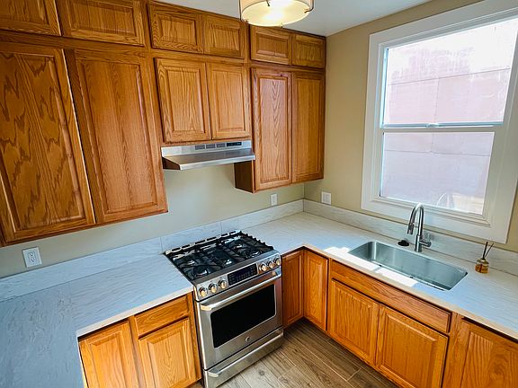 5th image of 1208 N Saint Andrews Pl #1208