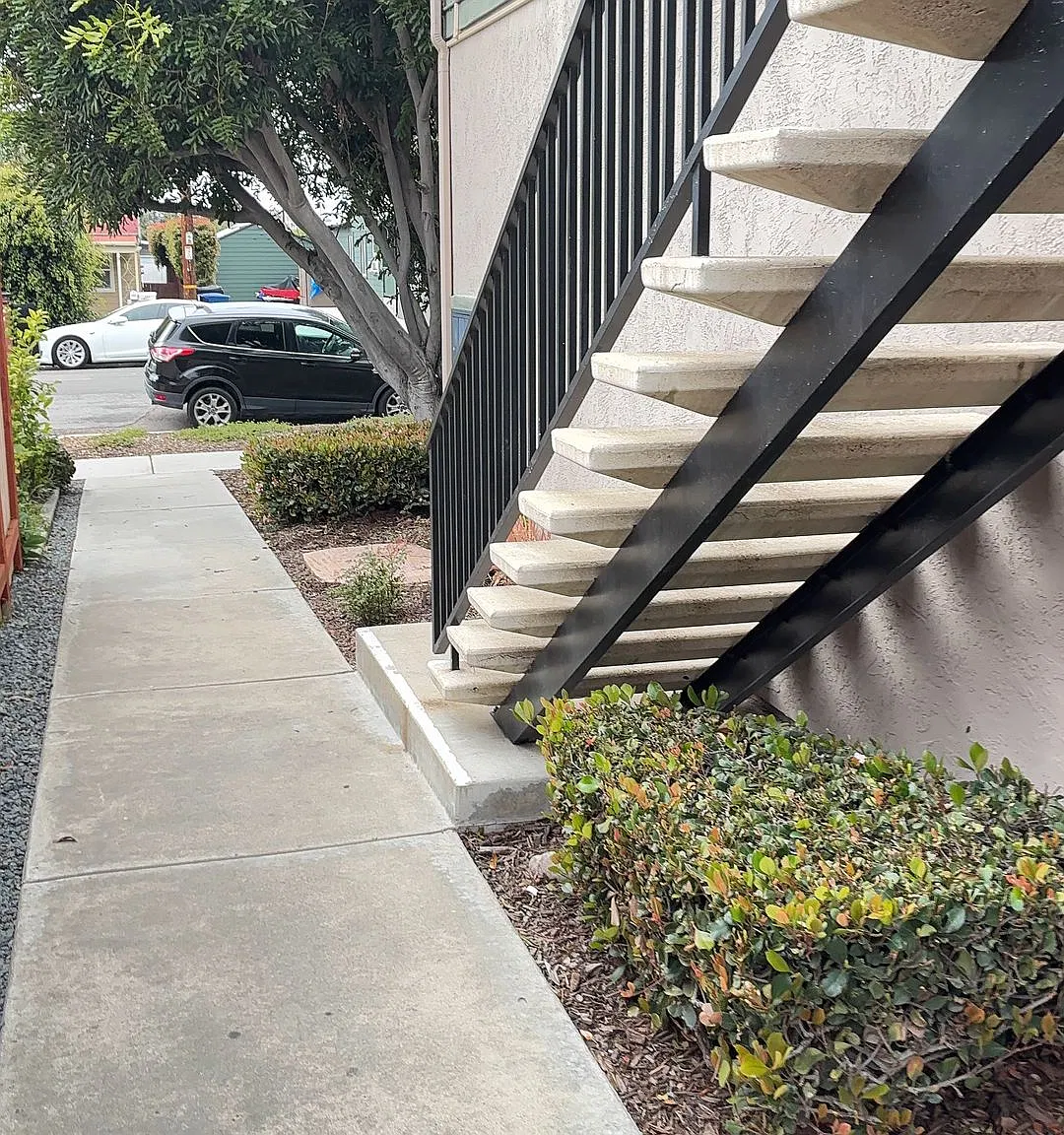 535 Glover Ave — Photo 1