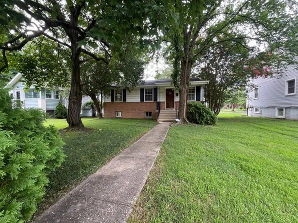 4803 Calvert Rd, College Park, MD 20740