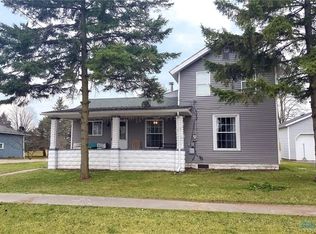 413 N Adrian St, Lyons, OH