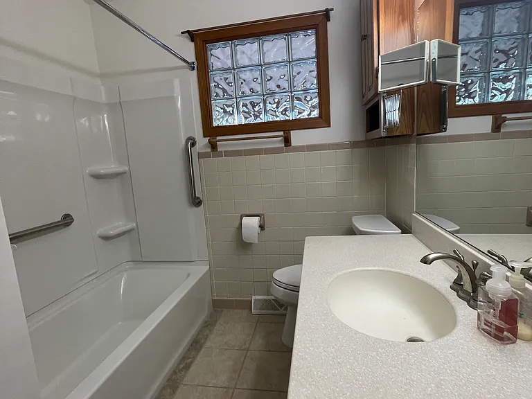 5612 Grand Ave — Photo 5