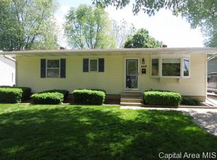 446 W Lake Shore Dr, Springfield, IL 62703