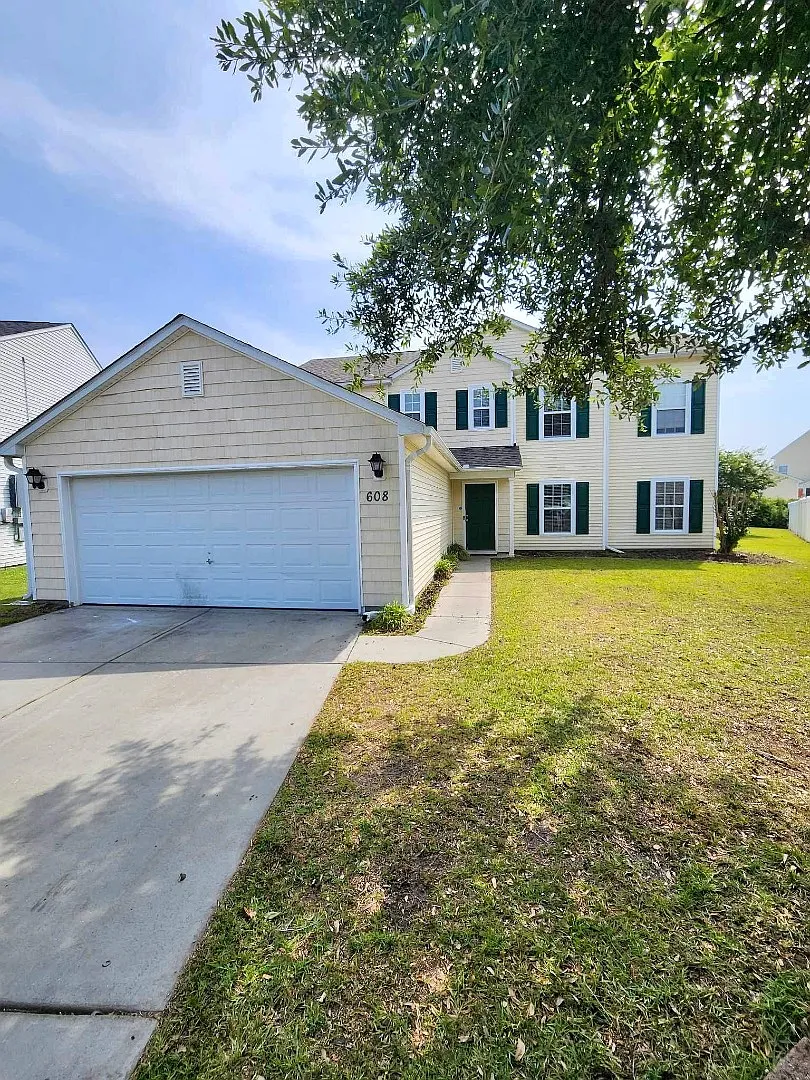 608 Twisted Willow Court — Photo 2