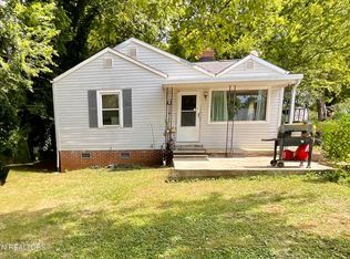 2638 Orton Dr, Maryville, TN 37804