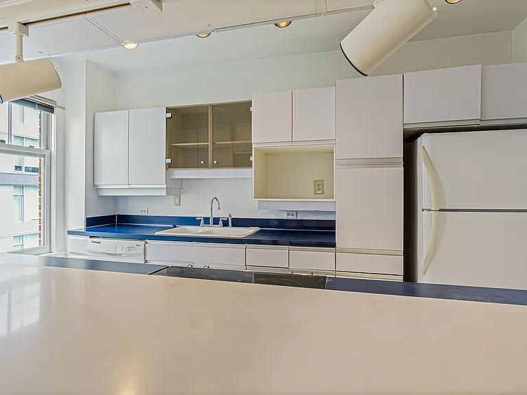 1017 Minor Ave #702 — Photo 2