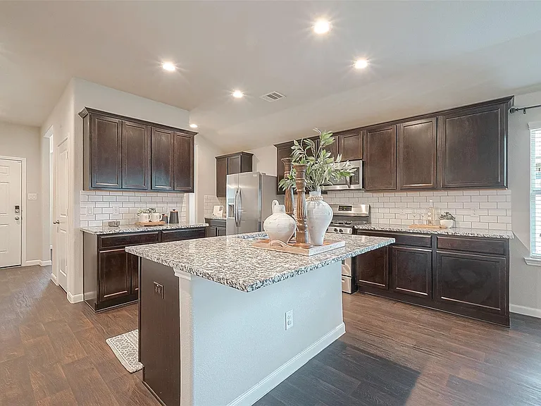 3914 McDonough Way — Photo 7