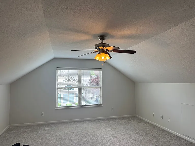 2416 Coltsview Ln — Photo 12