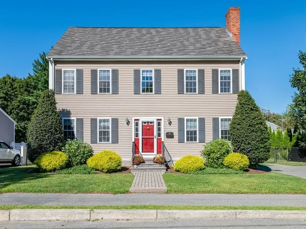 44 Livoli Ave, Braintree, MA 02184