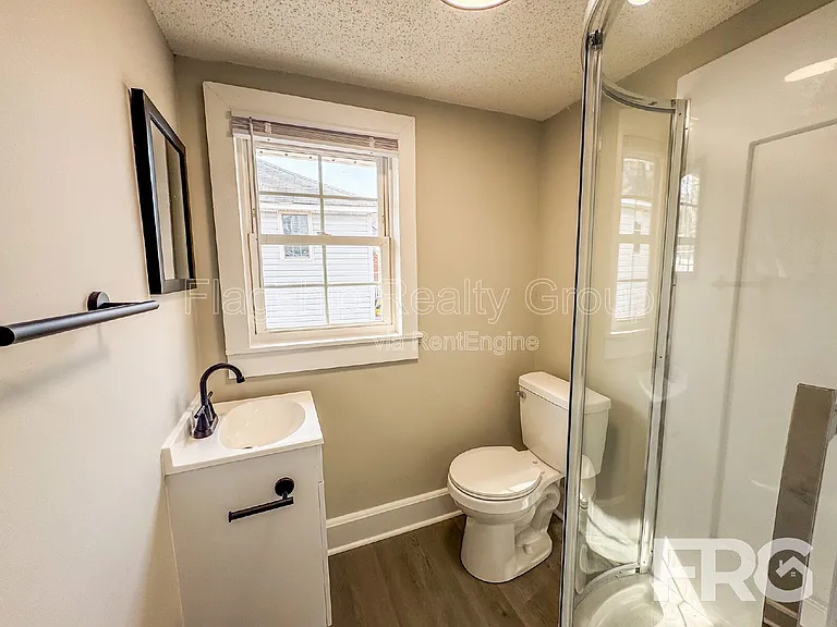 600 Howell St #A — Photo 12