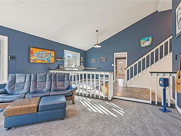 3rd image of 9485 Martin Rd