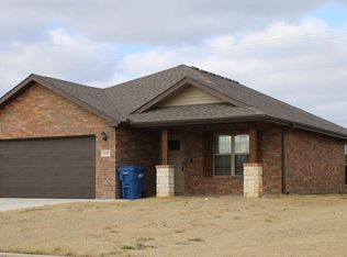 1121 Matthew Cir, Webb City, MO 64870