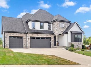 453 W That Rd, Bloomington, IN 47403