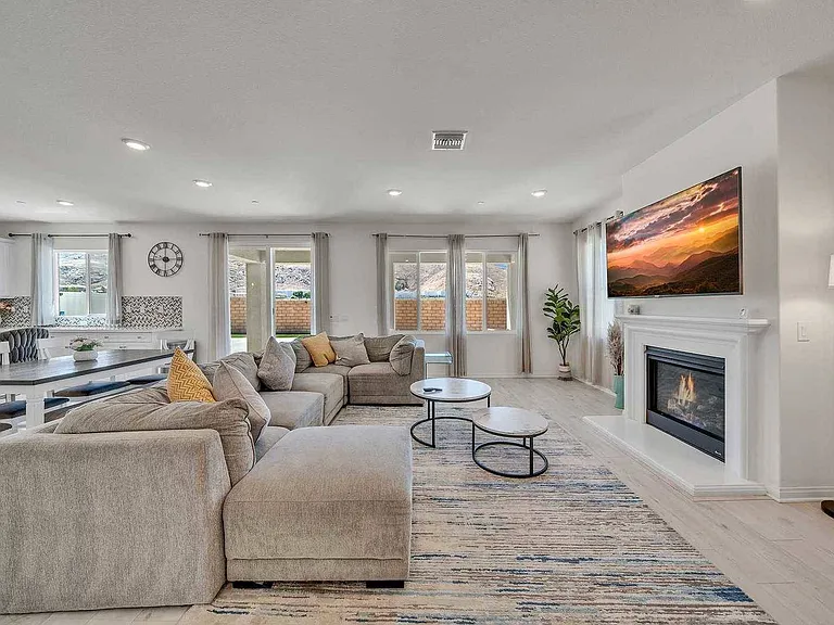 19907 Sunkissed Ridge Dr — Photo 1