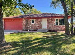 5324 SW 33rd St, Topeka, KS 66614