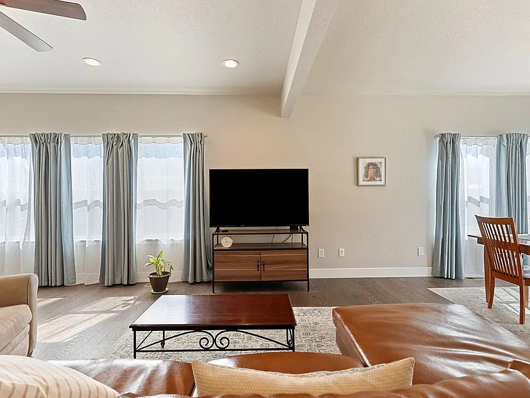 5324 Sky Top Ln — Photo 4
