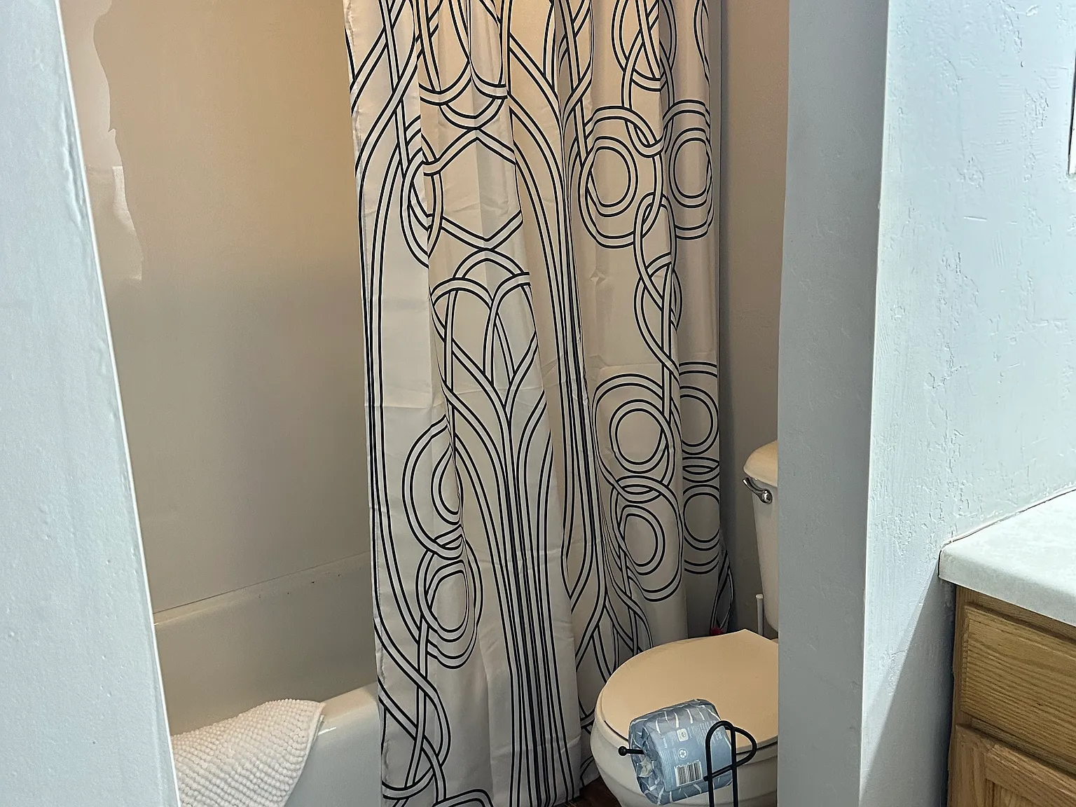 1 & 2 Beds Motel Suite — Photo 3