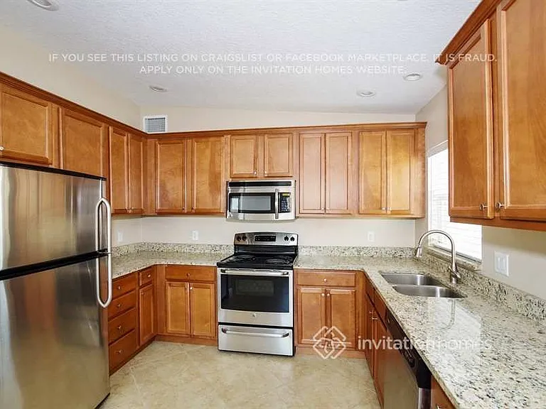 3451 Australian Cir — Photo 6