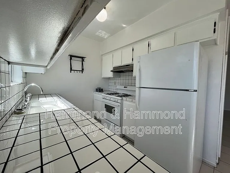 7924 Laurel Canyon Blvd #9 — Photo 10