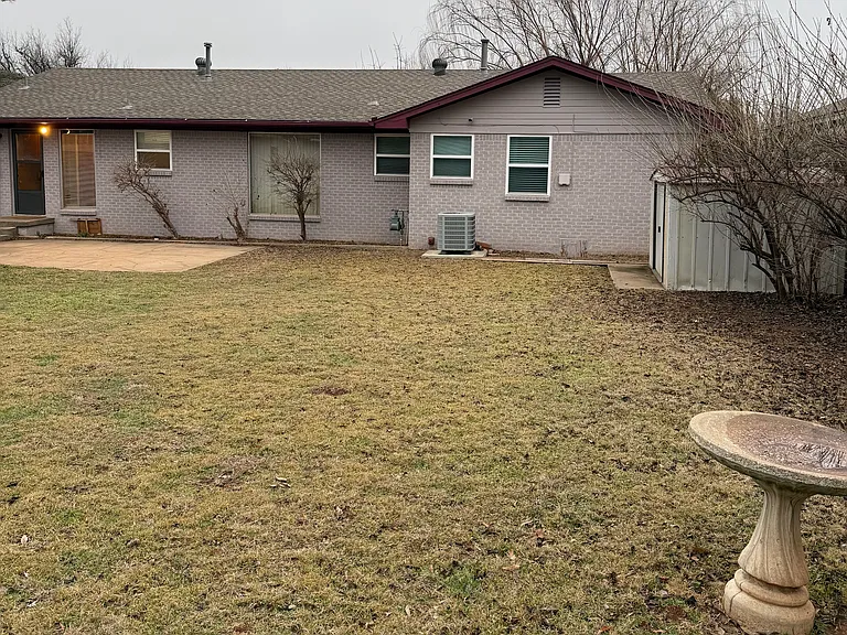 9641 Village Dr — Photo 24