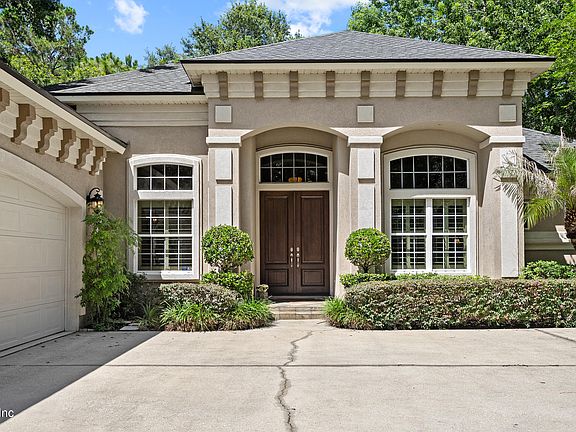 3rd image of 243 BARONY Drive