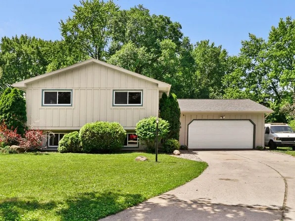 14 Weeping Birch Cir, Madison, WI 53704