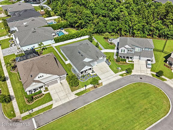 5th image of 39 Secret River Pl