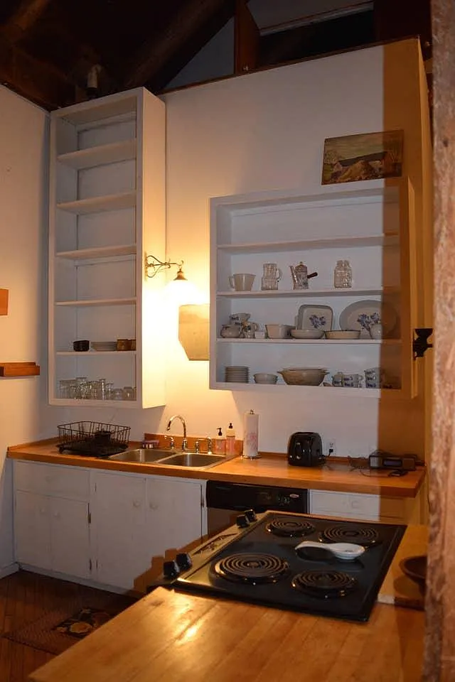 4 bed, 2500 sqft, $3,000 — Photo 4