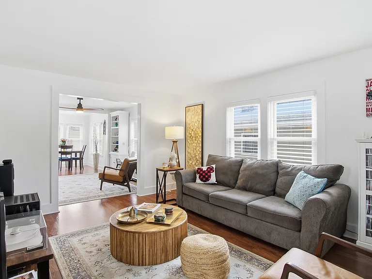 748 Ruffner Ave — Photo 4