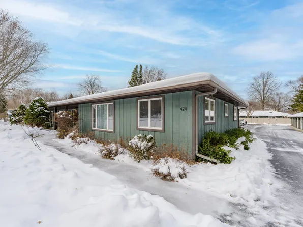424 Fremont St #6, Douglas, MI 49406