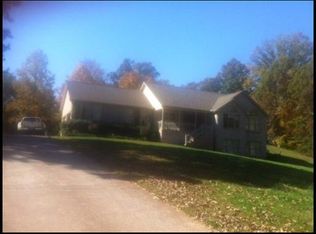3143 Rocky Waters Dr, Louisville, TN 37777