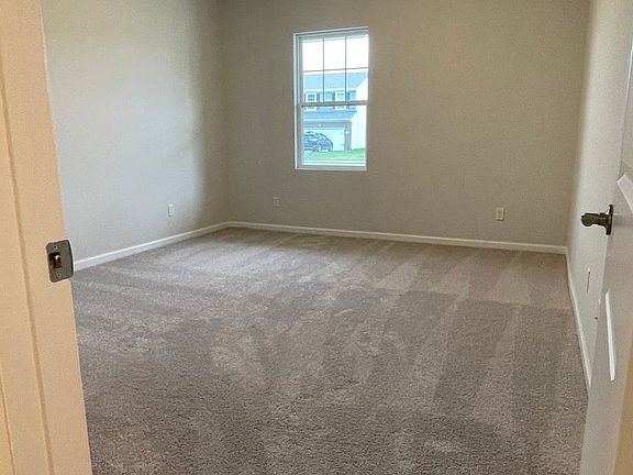 5th image of 509 Samuel Lee Ln