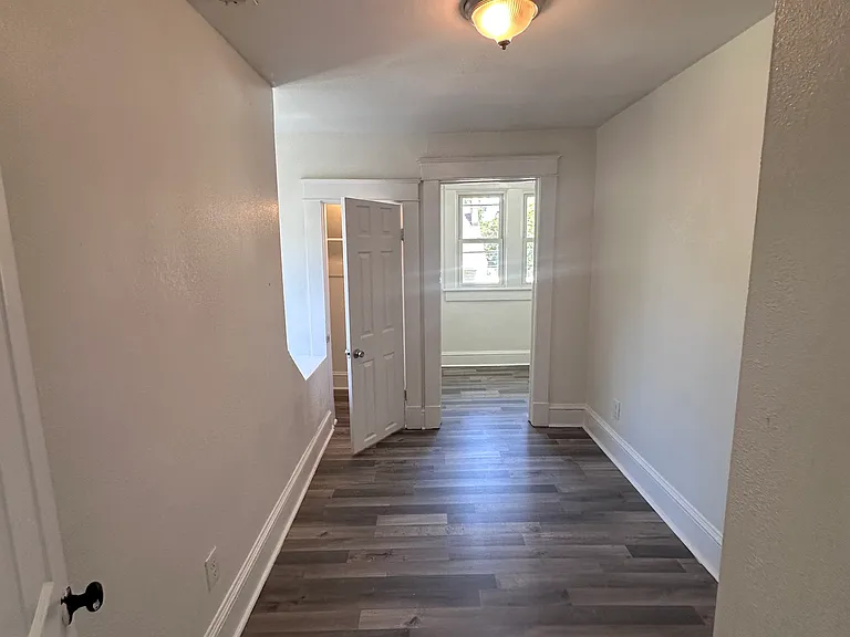2815 Keller Ave — Photo 10