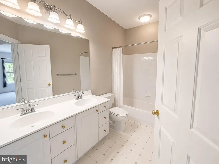 6240 Levi Ct — Photo 10