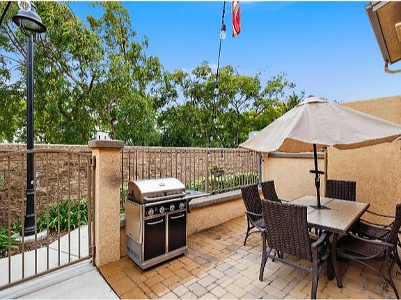 4th image of 10464 Whitcomb Way