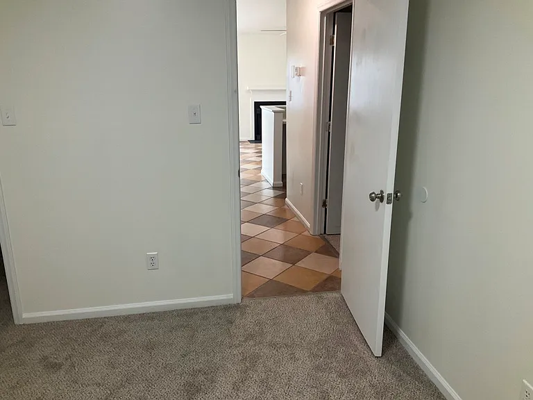 138 Witten Cir #A — Photo 18