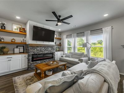 901 E Sparrow Cir, Fayetteville, AR, 72701