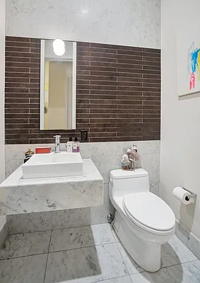 Sold by Compass | media 18