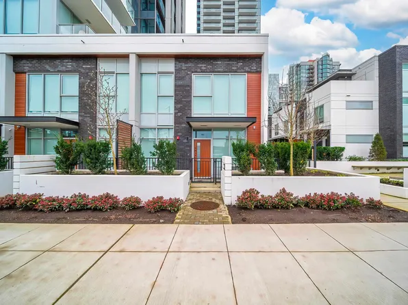 13428 105th Ave #Townhouse 17, Surrey, BC V3T 1Z4