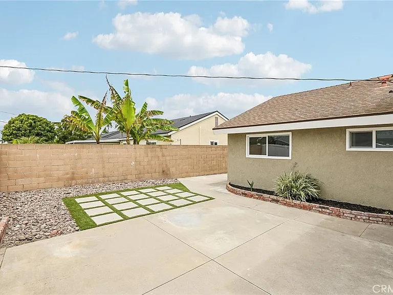 17151 Hague Ln — Photo 44