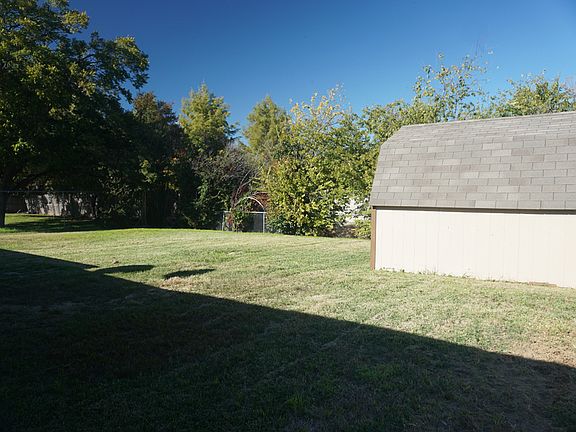2nd image of 7817 Emerald Hills Way