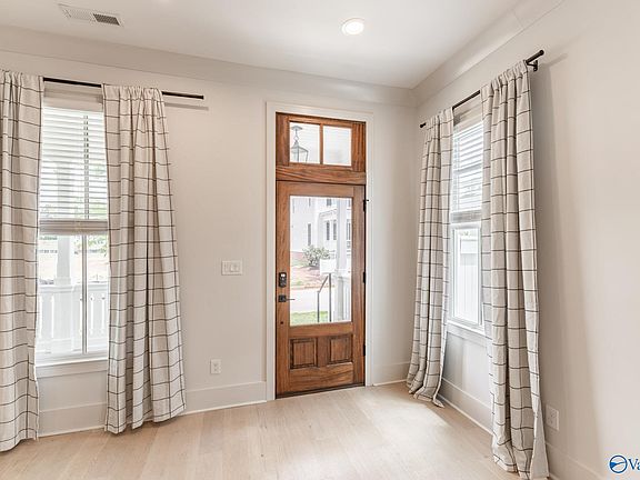 5th image of 15 Angell St NW